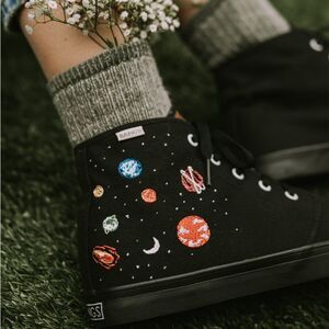 Bangs UNIVERSE HIGH TOP- Mens S 5, Woman S 6-1/2 NWOT